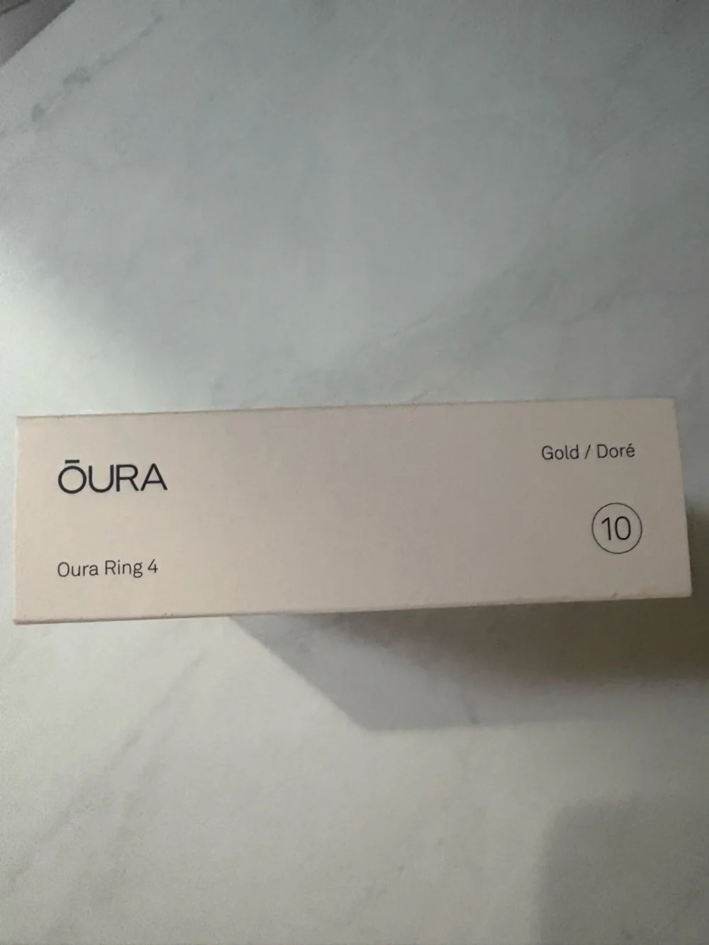Oura Ring 4 - Gold Box